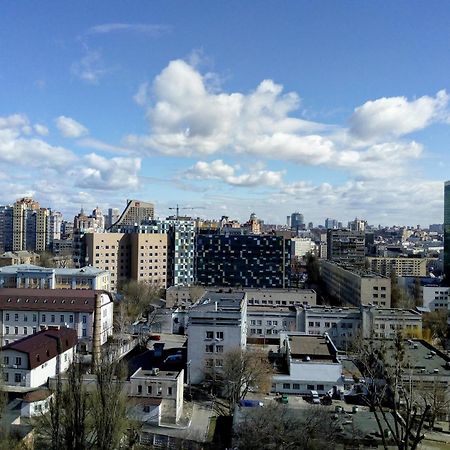 Perfect Apartments M Polytech, Ohmatdet, Parking Kyiv Exterior foto